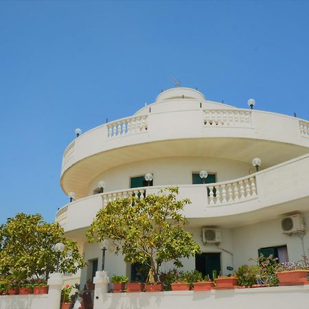 Hotel Falco D'Oro Cisternino Ngoại thất bức ảnh
